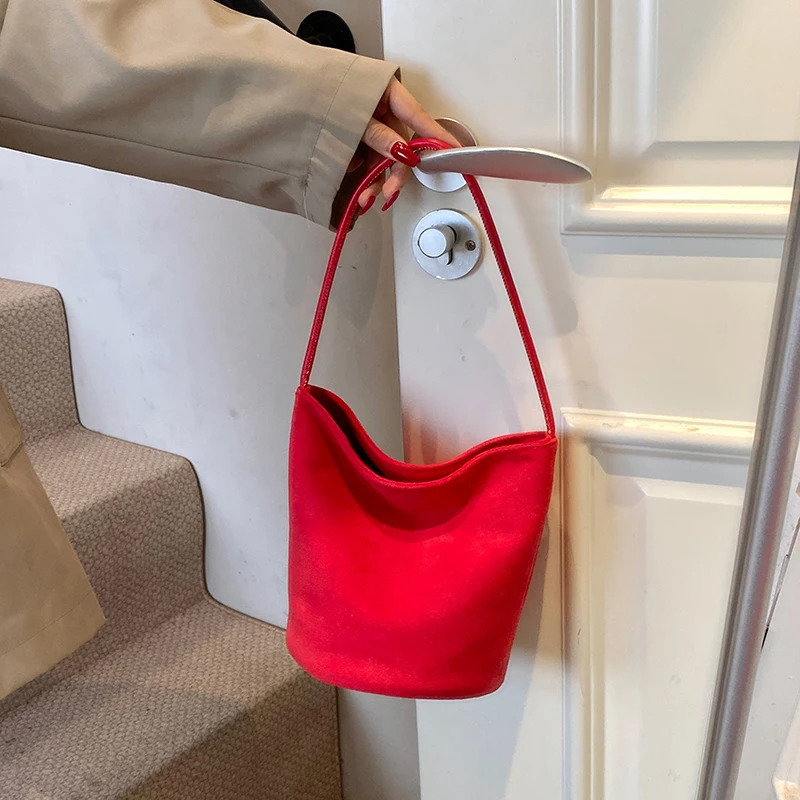 Women Suede Bucket Bag Faux Shoulder Large Capacity Womens Commuting Bags Retro Trendy Solid Color Tote Handbags 250114