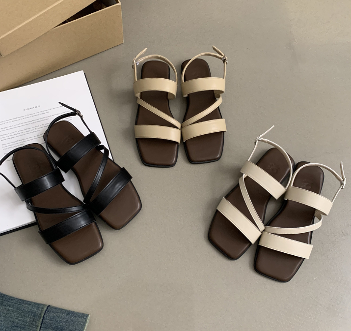 Women Sandals Flat Bottom Simple Style Design Sense Versatile Triple hot Black Beige Khaki Free shipping