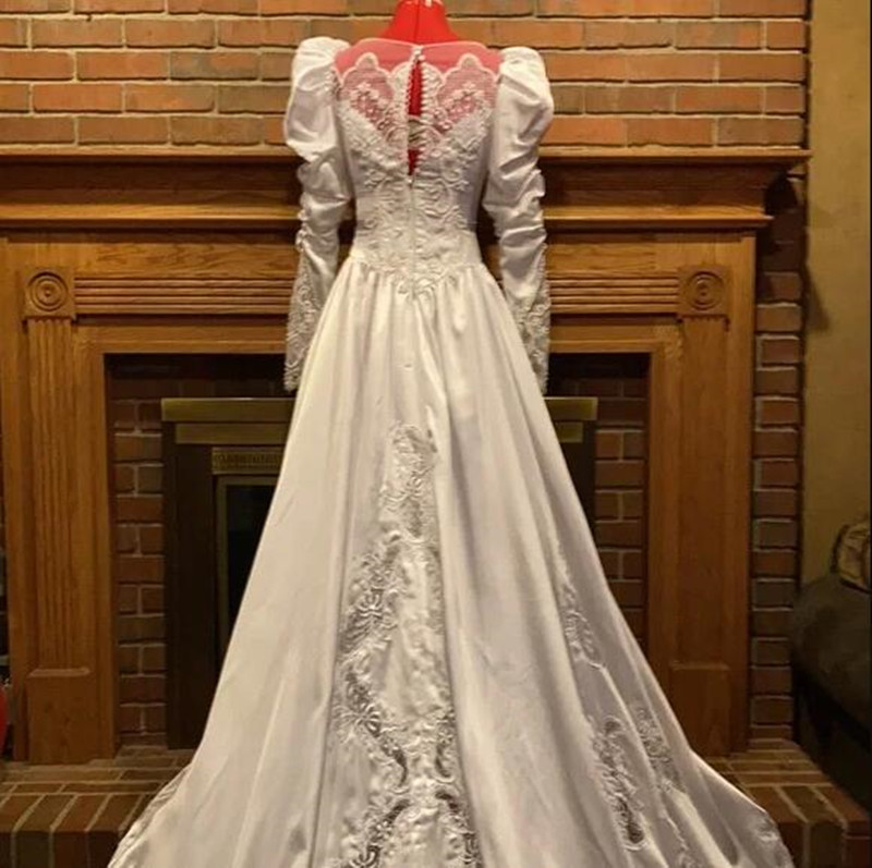 Vintage Princess Wedding Dresses With Long Sleeve Stain Crystal Applique Customsized Ruched Garden Farm Bridal Gown Garment