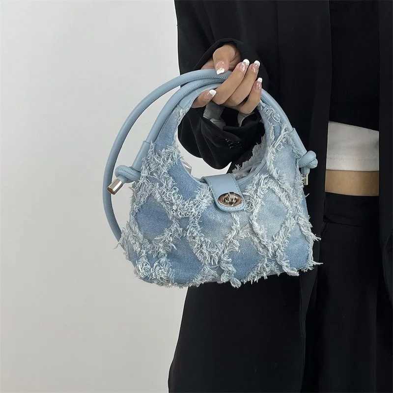 Retro denim bag womens new niche design tassel cross body bag fashionable and simple shoulder bag trend Y250319