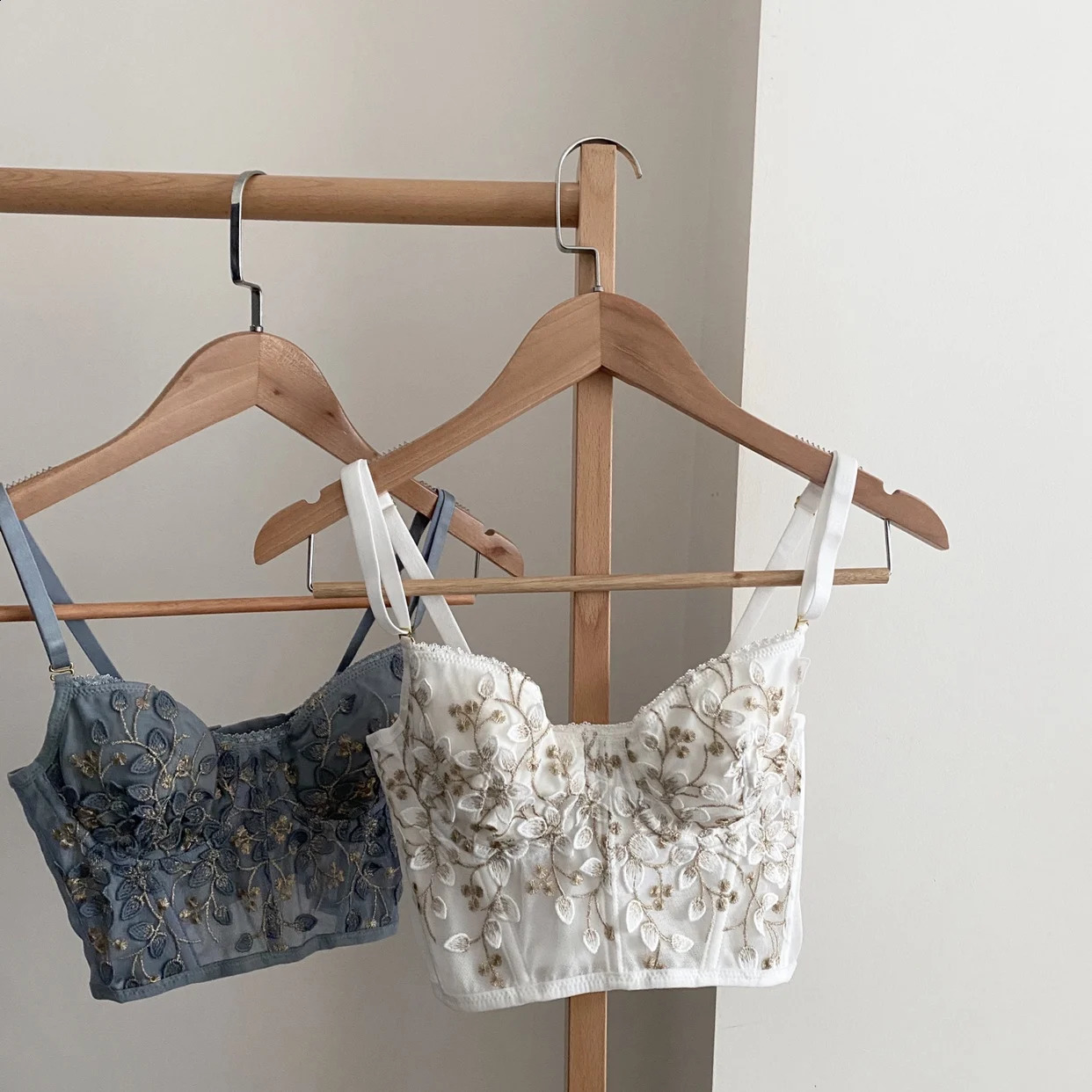 Three-dimensional embroidered bra sexy lace fish bone corset widened breasted with steel ring 2/1 half cup bralette underwear 250121