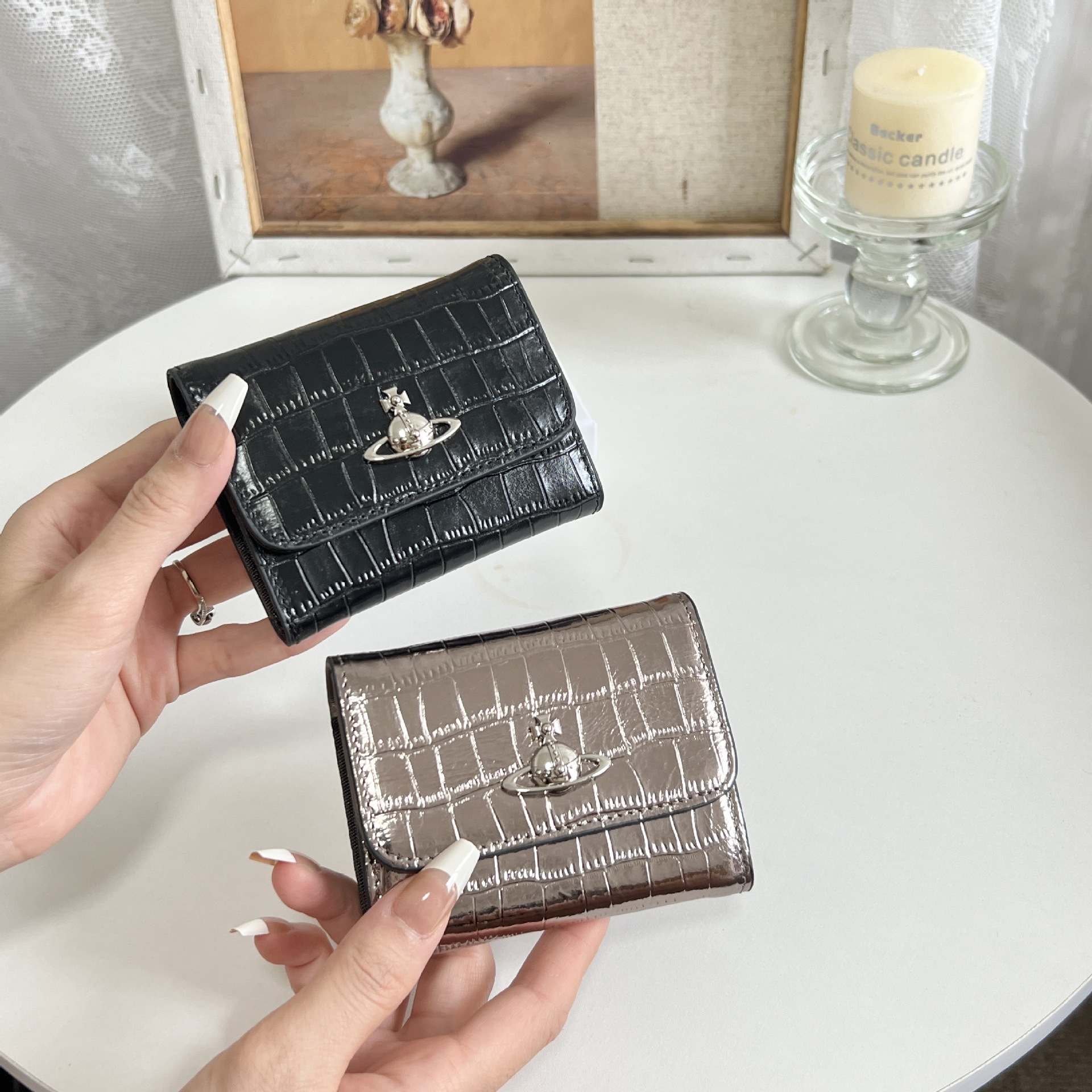 Free Shipping New Women's High-end Genuine Leather Wallet With Glossy Patent Leather High-end High-quality Card Clip Armpit Bag