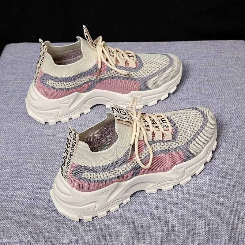 2024 new Fly womens mesh casual breathable sports shoes Korean style thick soled womens mesh red shoes light running shoesXJ250324