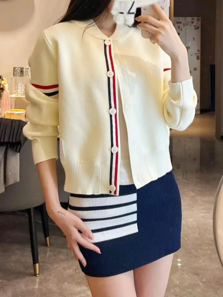 Preppy Style Fashion Knitted Woolen Coat Women Casual Three-Colour Webbing Baseball Uniform Elegant Loose White Cardigan Jacket