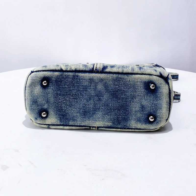 Lock Decoration Key Bags For Women Luxury Designer Handbag Purses 2024 New In Vintage Wash Water Denim Shoulder Crossbody Y250121