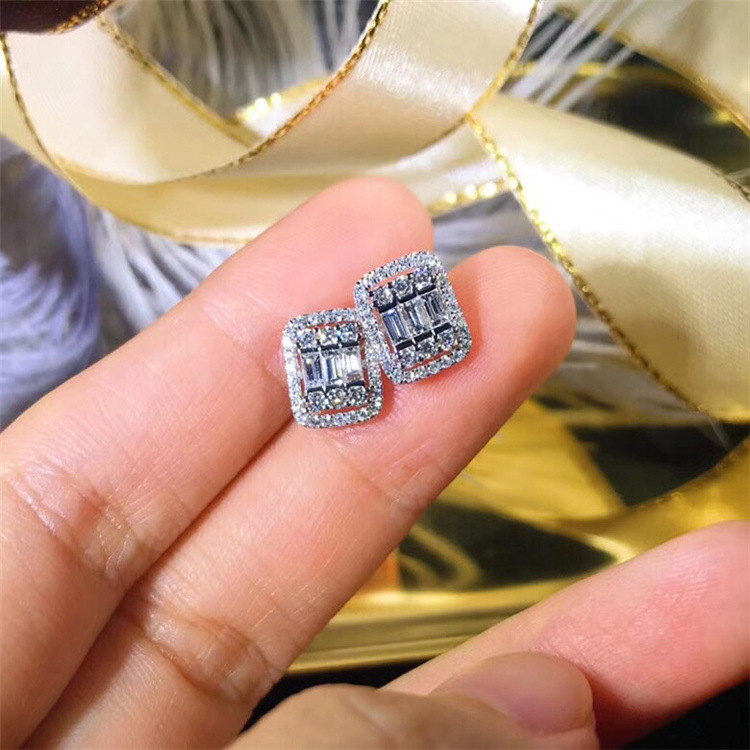 Choucong Brand Ins Top Sell Stud Earrings Luxury Jewelry Elegant 925 Sterling Silver T Princess Cut White Lab Moissanite Diamond Party Women Wedding E