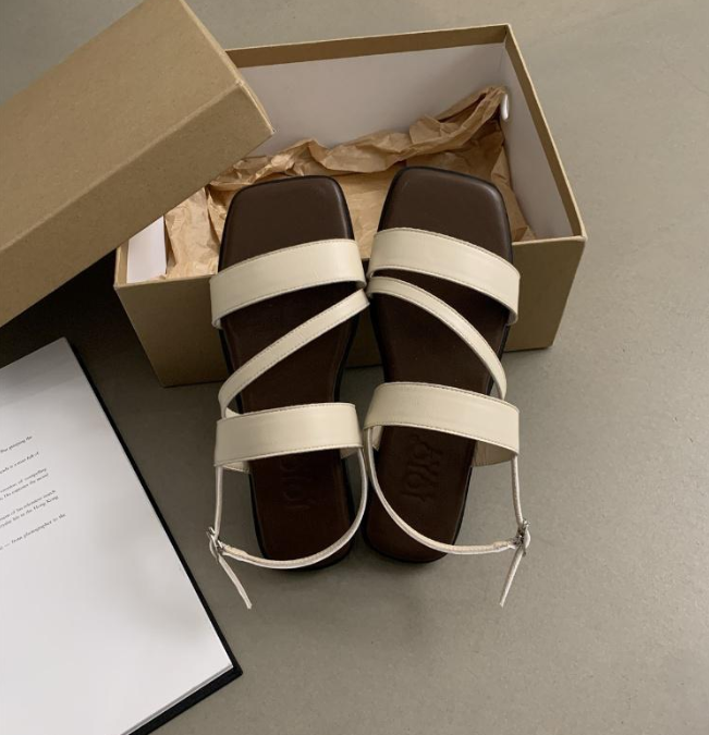Women Sandals Flat Bottom Simple Style Design Sense Versatile Triple hot Black Beige Khaki Free shipping