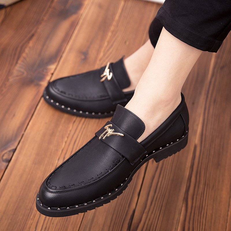 Leather Men's hairstylist casual NEW hot Pointed men's leather shoes slip-on loafers Peas footwear 38-44