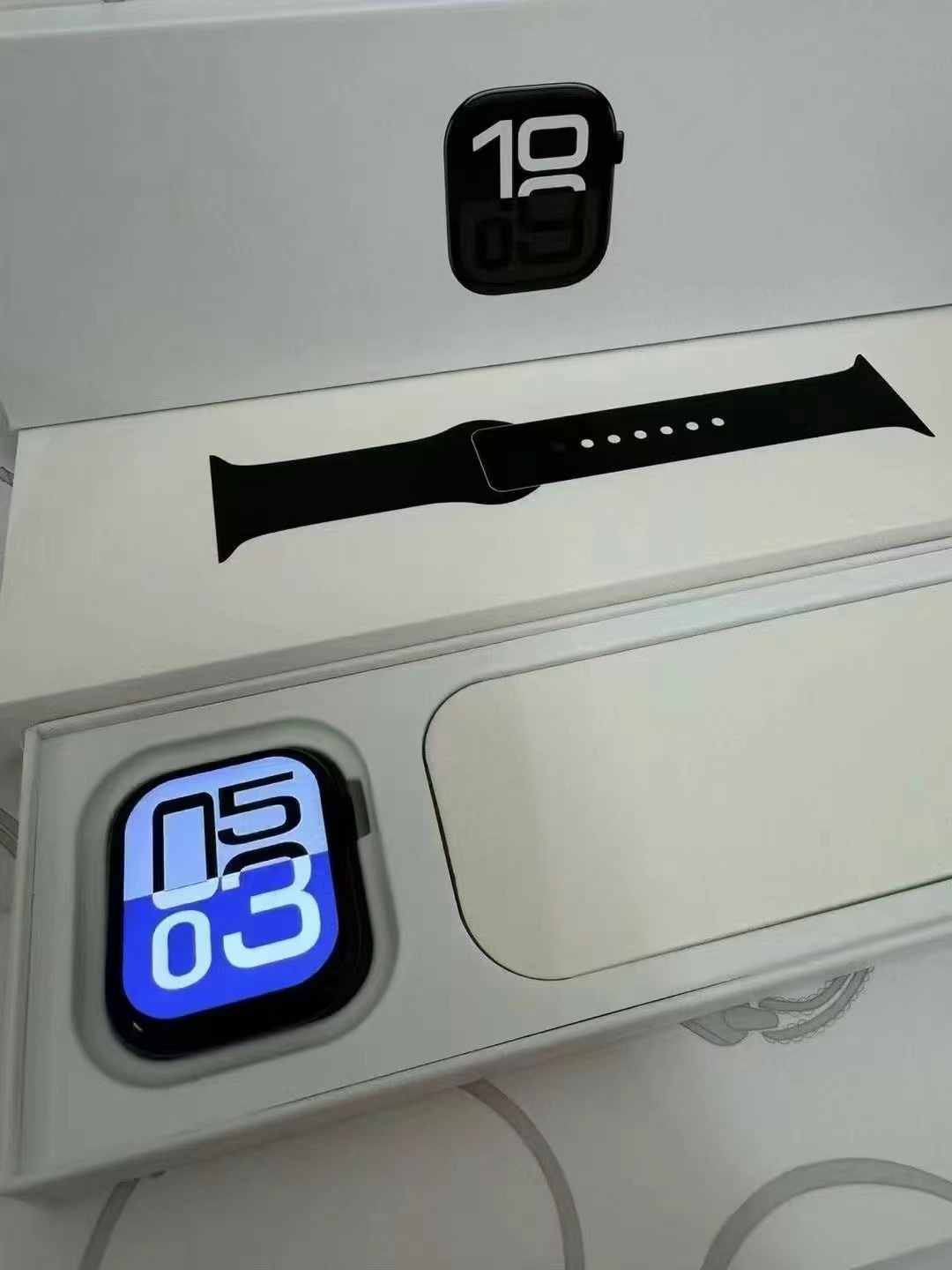 Smart10 Bluetooth smartwatch with integrated heart rate sensor for daily activities and exercise free shipping