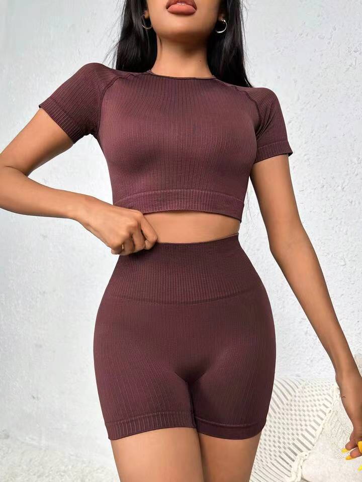 High quality women's high-end versatile seamless yoga suit threaded short sleeved peach hip shorts casual yoga suit fitness suit sports suit