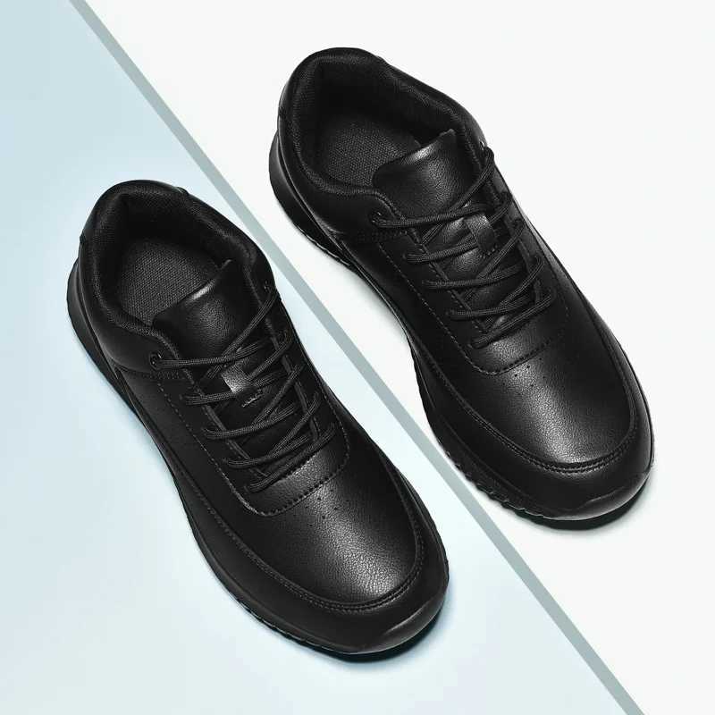 Chef shoes four seasons new soft sole non-slip waterproof oil-proof kitchen work shoes mens plus size casual light sports shoesC250123