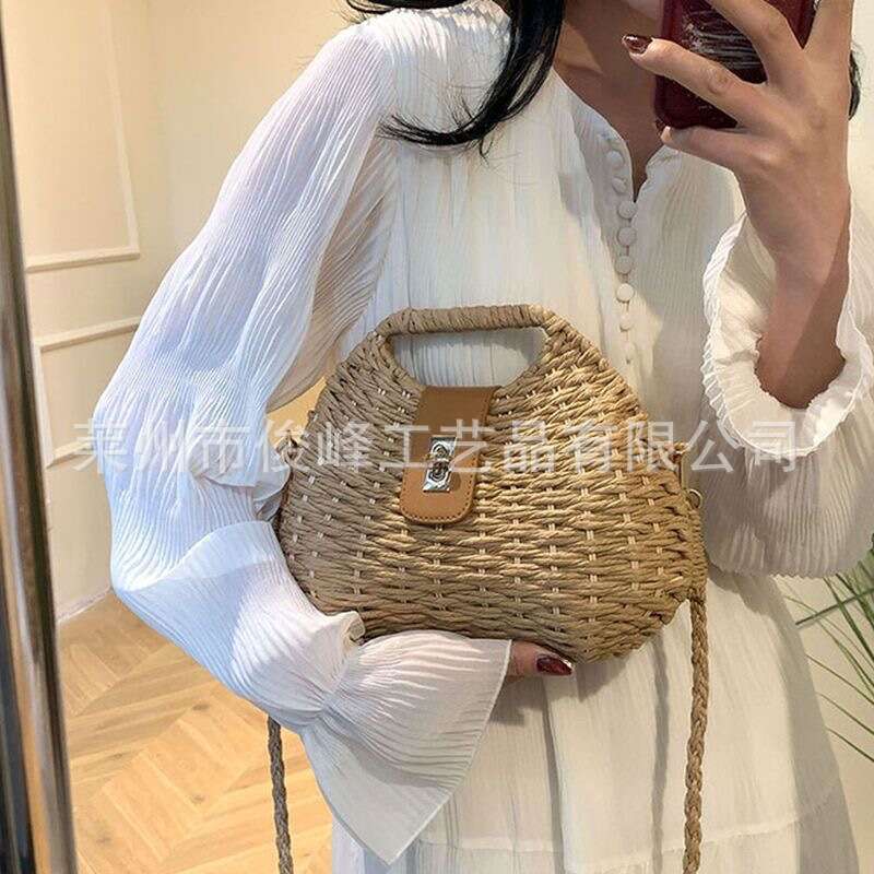 Spring And Summer Versatile French Shell New Grass Woven Seaside Crossbody Bag, Double Single Thread Buckle Handbag