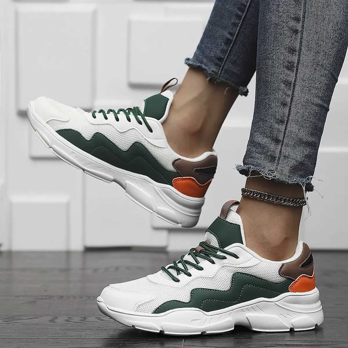 Womens sports shoes womens lightweight mesh breathable casual shoes womens black sports shoesXJ250324