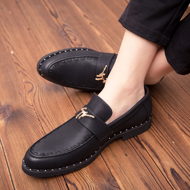 Leather Men's hairstylist casual NEW hot Pointed men's leather shoes slip-on loafers Peas footwear 38-44