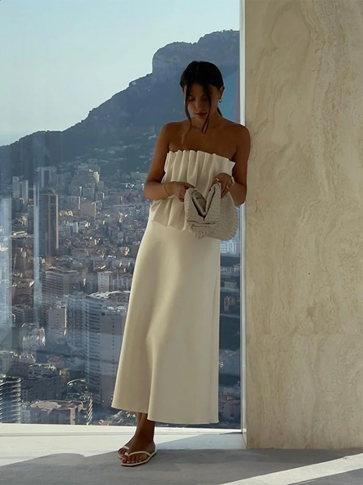 White Pleated Strapless Dress Solid Color Off Shoulder Pinched Fashion Slimming Women Beach Vacation Elegant Long Dresses 250110Z