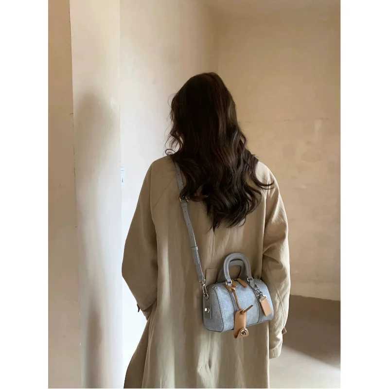 French Denim Retro Boston Bag Women Premium Tote Commuter All-in-one Makeup Pillow Bag Simple New Shoulder Crossbody Bag Y250121