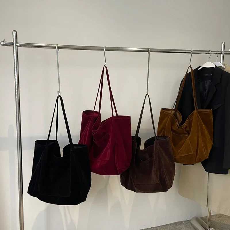 Casual suede large capacity designer high-quality shoulder bag 2024 solid color simple fashion soft version Y250121