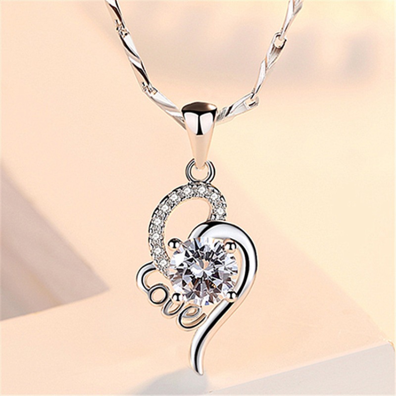 Customizable Heart Charm Necklace with Personal Touches Stylish Accessory Gift Idea