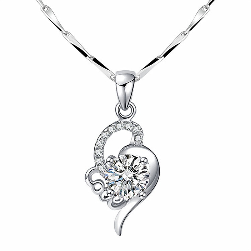 Customizable Heart Charm Necklace with Personal Touches Stylish Accessory Gift Idea