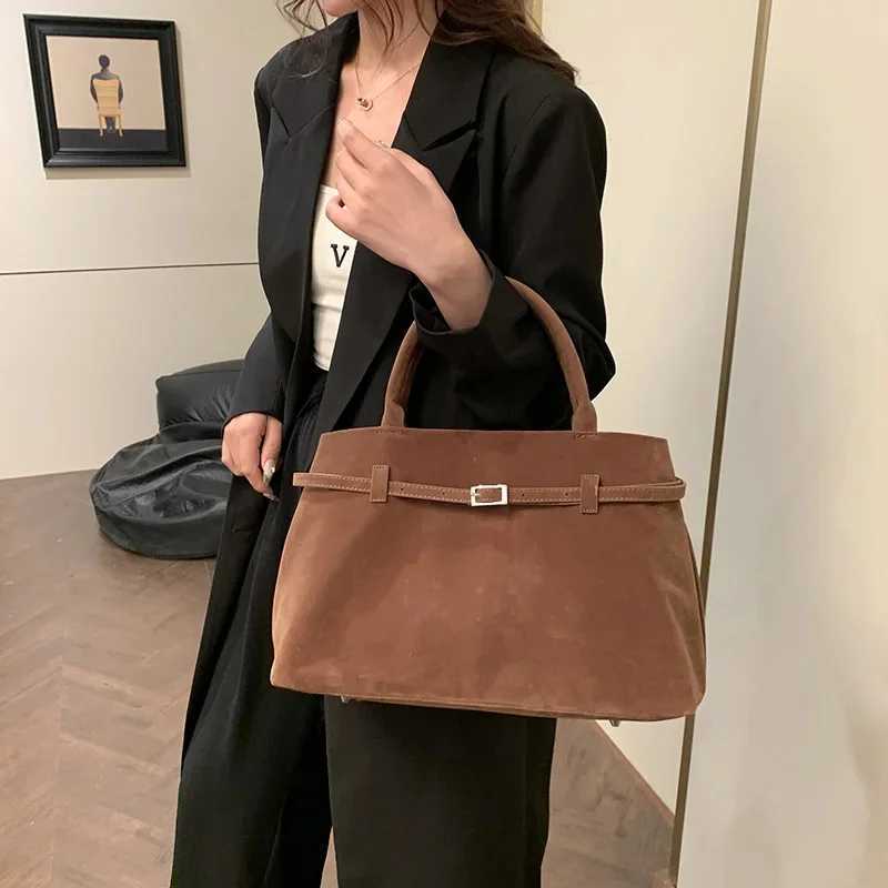 Woman Bags Faux Suede Brown Totes Gold Buckle Shoulder Bag FAshion Handbag Design Large Capacity Retro Commuter Bag T250118