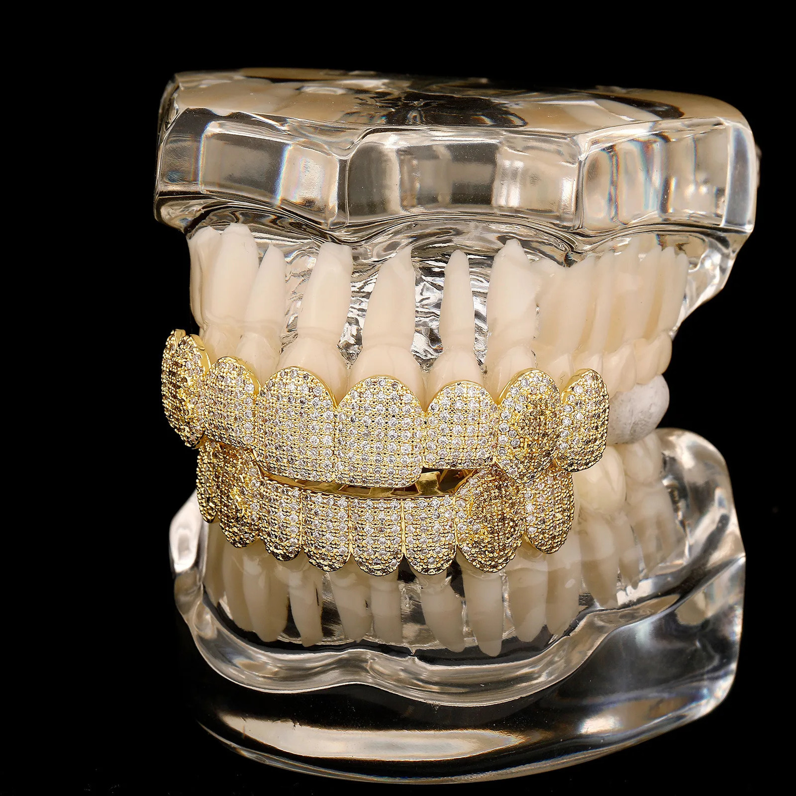 Hip Hop 8/8 Full CZ Teeth Caps Cubic Square Zircon Iced Out Micro Pave Top Bottom Charm Grills Set For Men Women Jewelry 250118