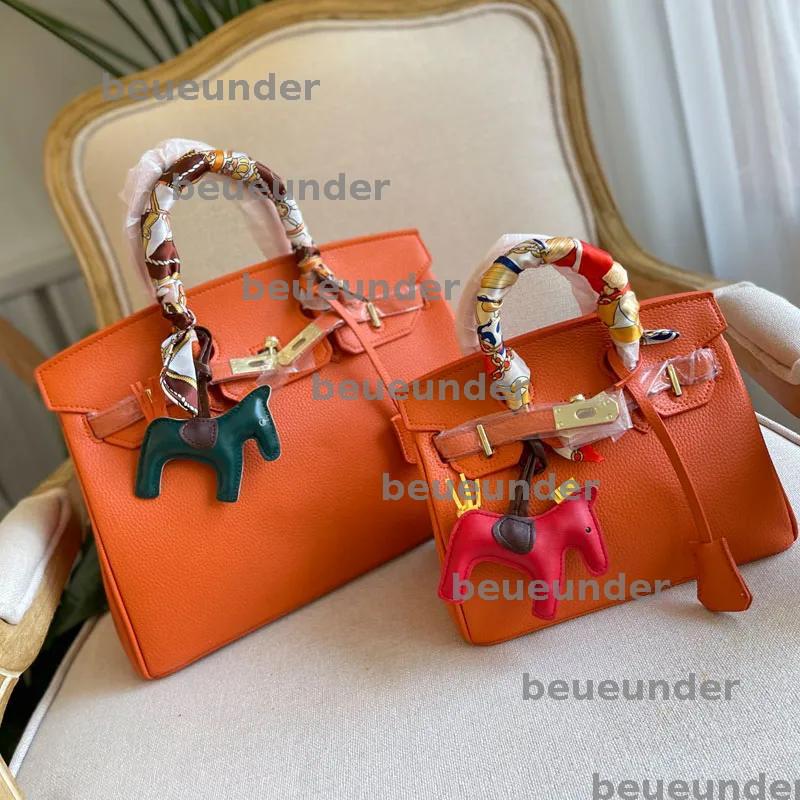 Womens Evening Bags Tote Bag Large Handbag Shoulder Shopping Cowhide Grain Genuine Leather Plain Gold Metal Buckle Quality Flap Letter Print 248192BF