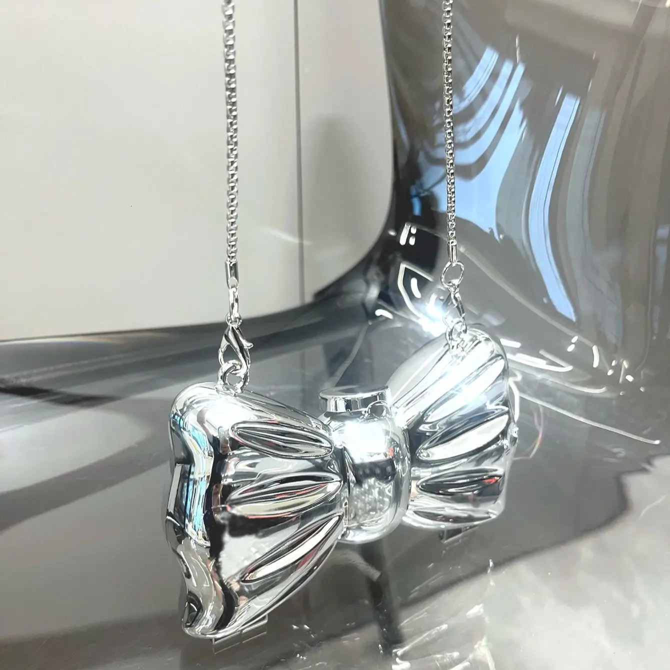 New Free Shipping Designer Bag Golden Evening Bag Purses And Handbag Er Shoulder Bags Funny Shape Party Wedding Round Acrylic Shiny Clutch Purse