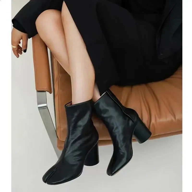 2024 Autumn Winter Soft Leather Split Toe Tabi Womens Ankle Fashion High Heels Thick Shoes Short Boots 240930 250213