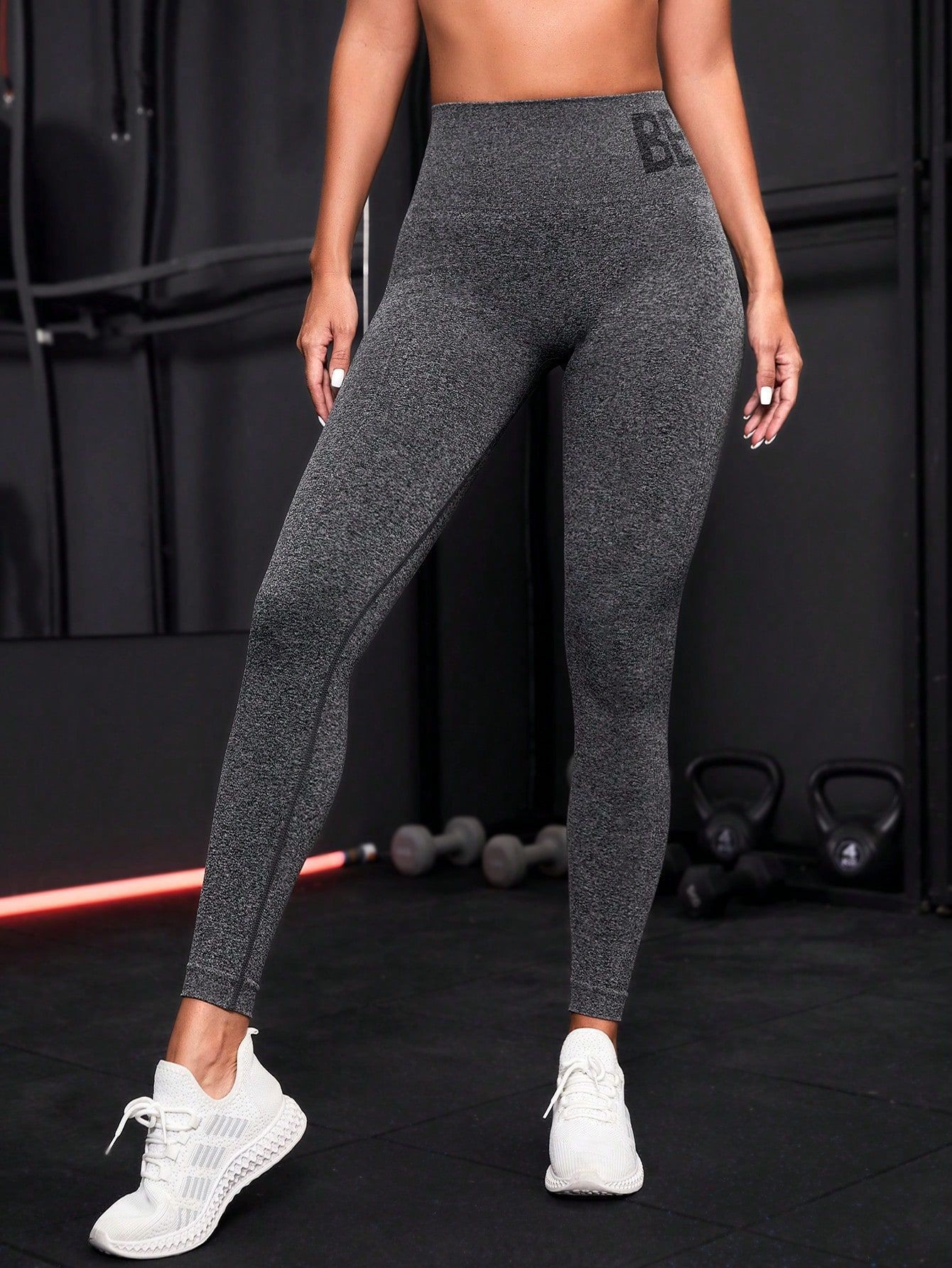 European and American designer women's trendy seamless yoga pants with peach hips fashionable and versatile fitness pants sports pants