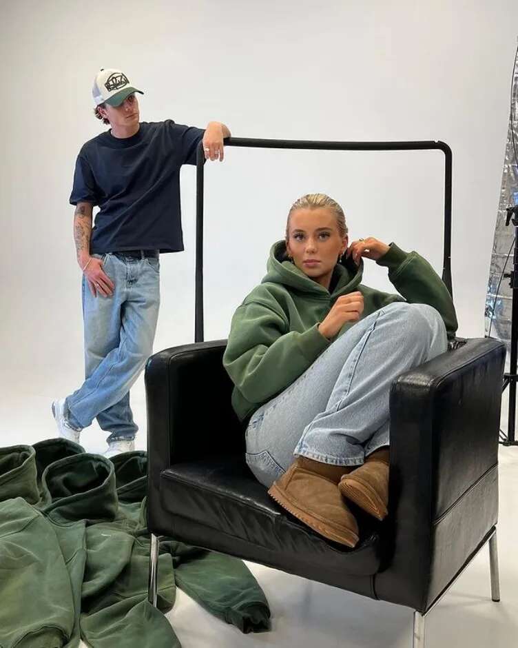 Autumn and Winter Thickened Warm Solid Color 2024 New Popular Trend Simple Loose Casual Y2k Sweatshirt Hoodie