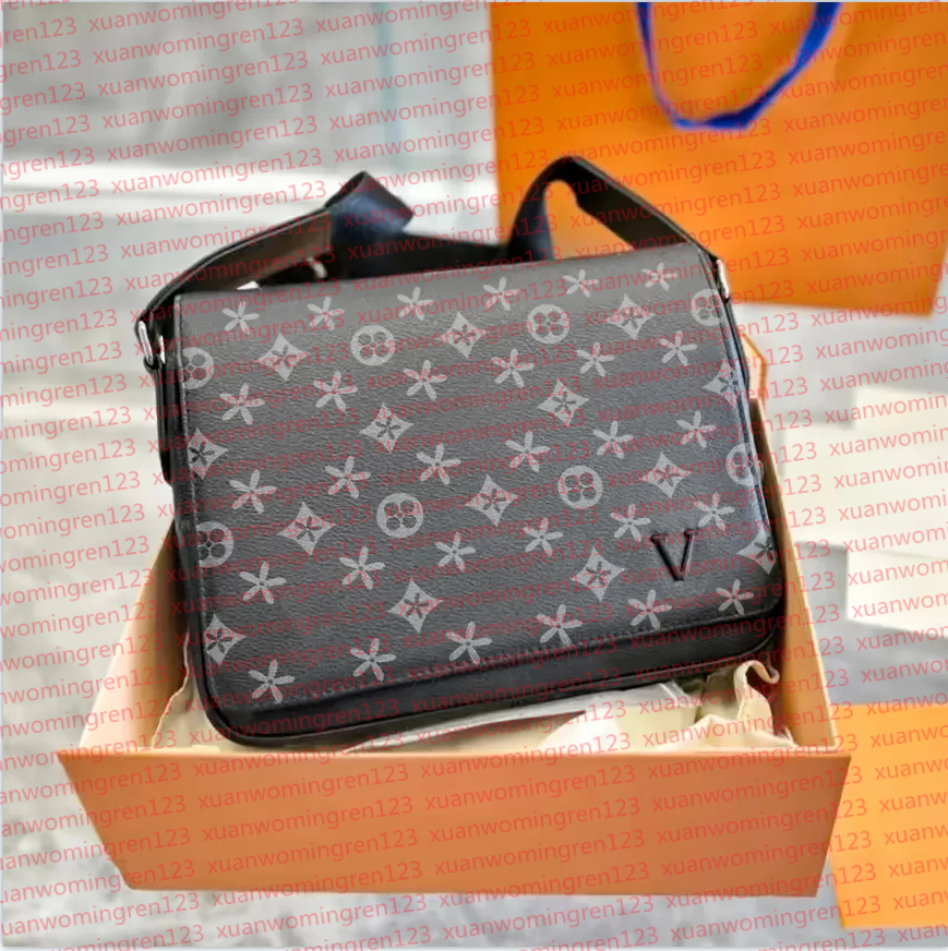 Luxurys Designer bags men Leather Black Flowers Messenger Purse Crossbody Bags Shopping Bag Plain Shoulder bag Handbags Women Wallets purse tote bag