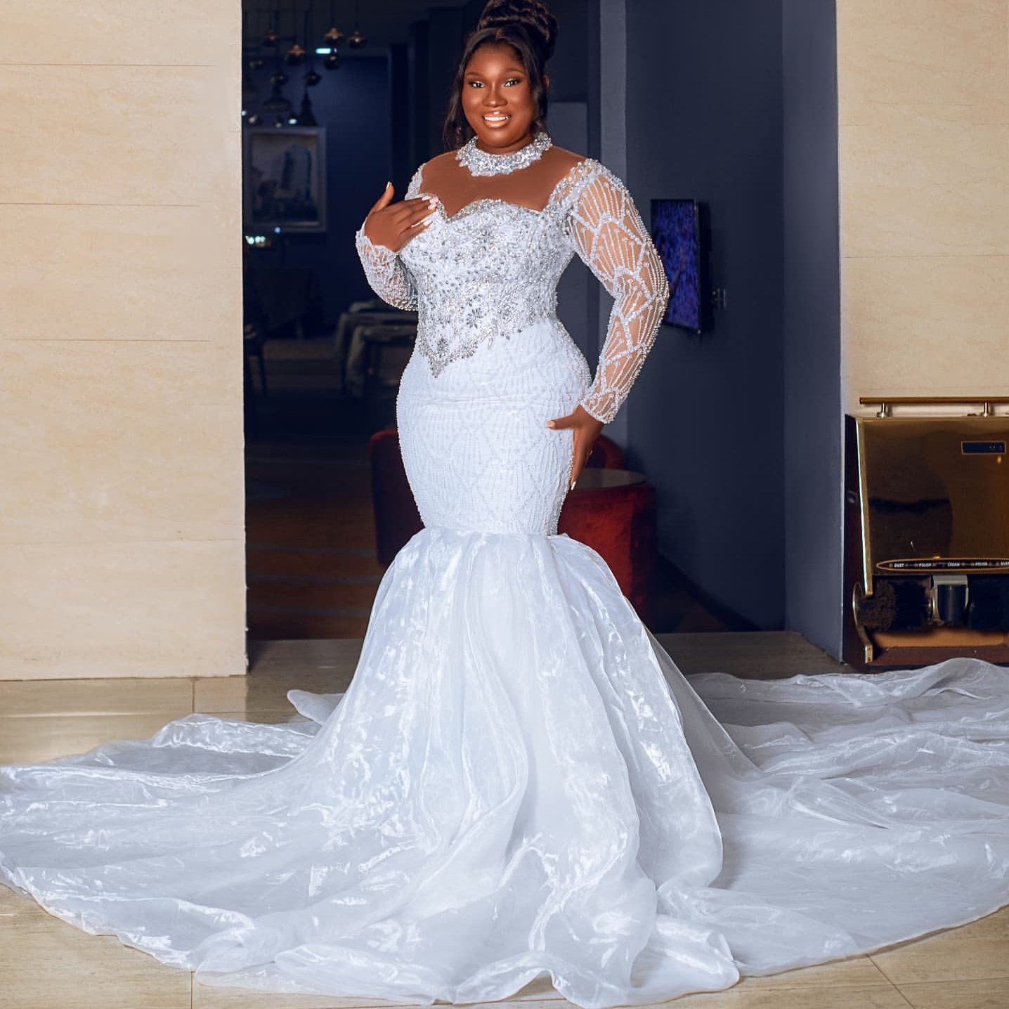 2025 Arabic Aso Ebi Plus Size Ivory Wedding Dresses Crystals Beaded Lace Full Sleeves Vintage Elegant Bridal Gowns Dress For Bride