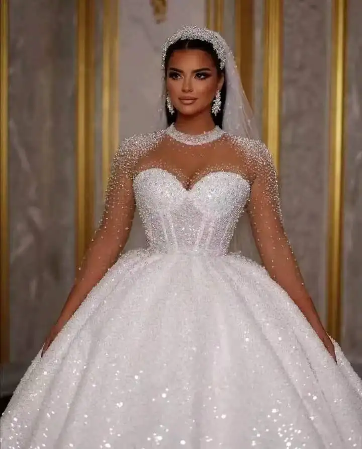 Sparkly Sequined Ball Gown Wedding Dresses Beaded Long Sleeves Jewel Neck Princess Bridal Gowns Court Train Luxurious Arabic African Bride Dress 2025 