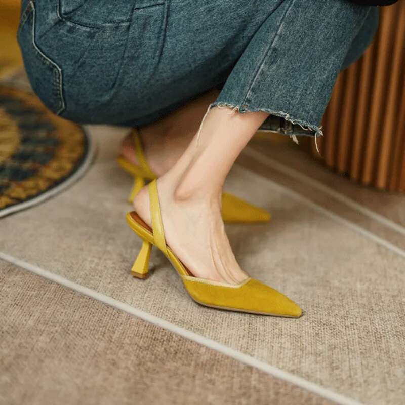 Summer Sandals Elegant Medium Heel Women's Pointed Toe High Party Shoes Designer Heels 2023