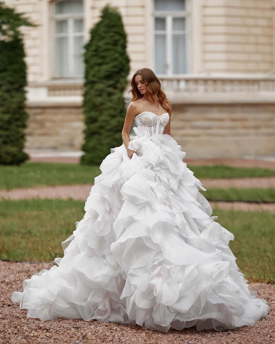 Elegant A e Bridal Dress Pearls Ruffles Wedding Sweetheart Neck Sleeveless Gown Sweep Train Customized Dresses Vestido De Novia