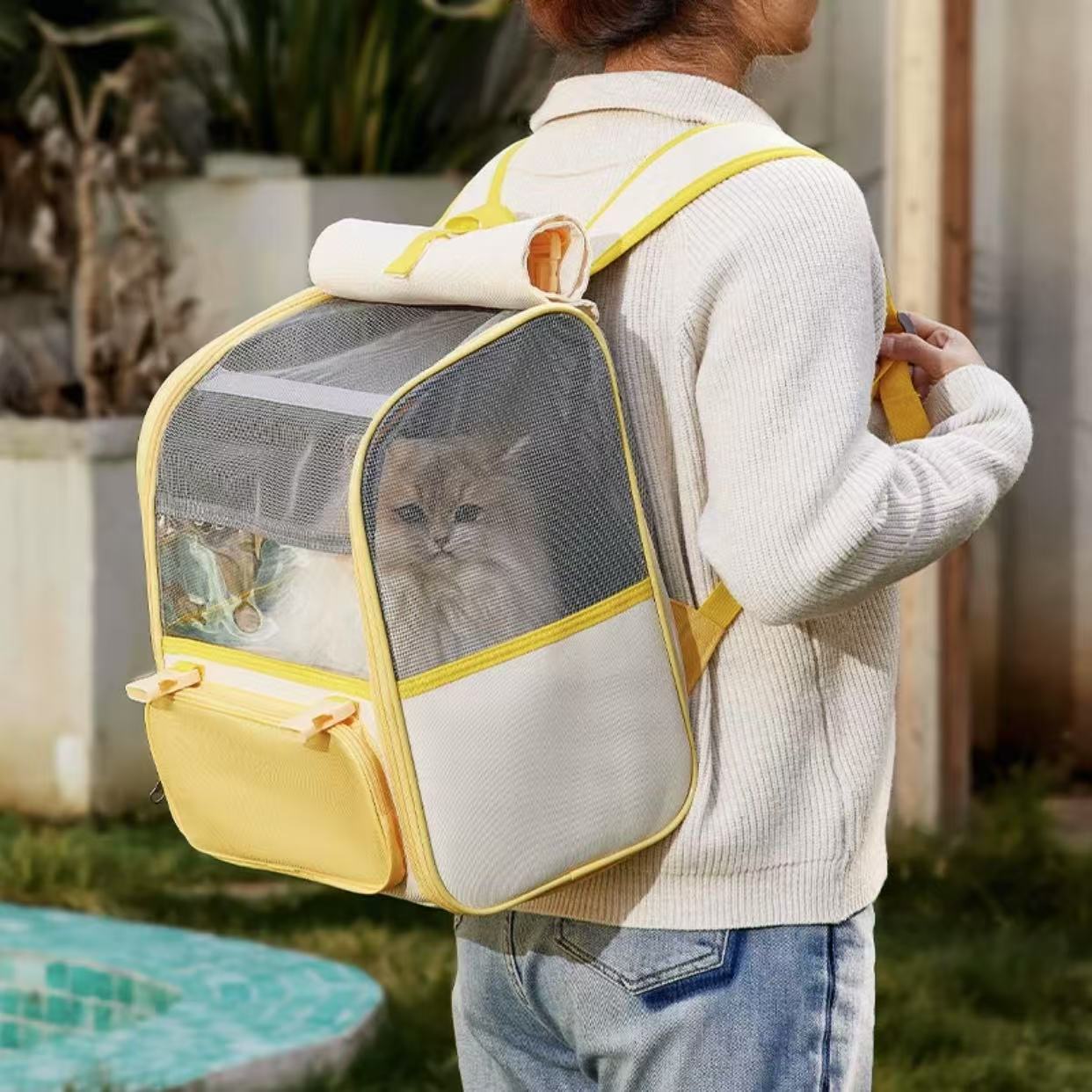 Fat cat travel bag, breathable and portable backpack for outdoor use, large capacity backpack for cats, portable pet supplies