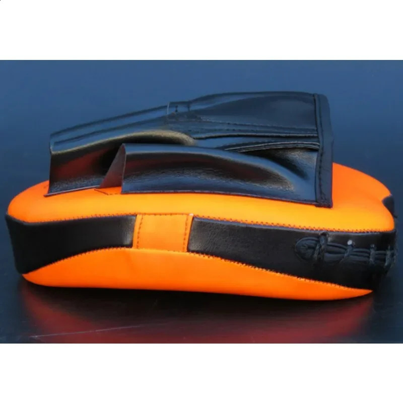 Boxing Hand Target PU Leather MMA Boxing Gloves Punching Mitts Boxing Mitts Kickboxing Pads for Martial Arts Training 250117