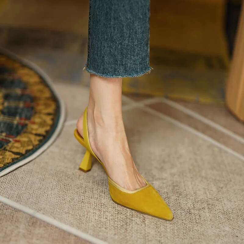 Summer Sandals Elegant Medium Heel Women's Pointed Toe High Party Shoes Designer Heels 2023