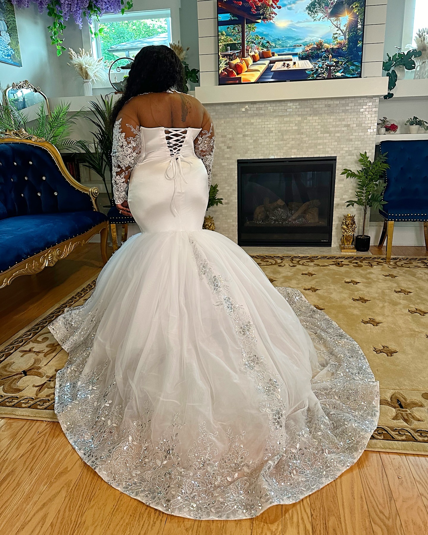 2025 Arabic Aso Ebi Plus Size Ivory Wedding Dresses Lace Crystals Beaded Sheer Neck Vintage Bridal Gowns Dress For Bride