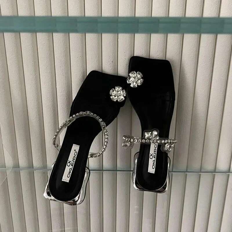 Crystal Slippers Fashion Low Heels Sandals Summer Open Toe Pearl Flip ps Brand Designer Women Party Shoes