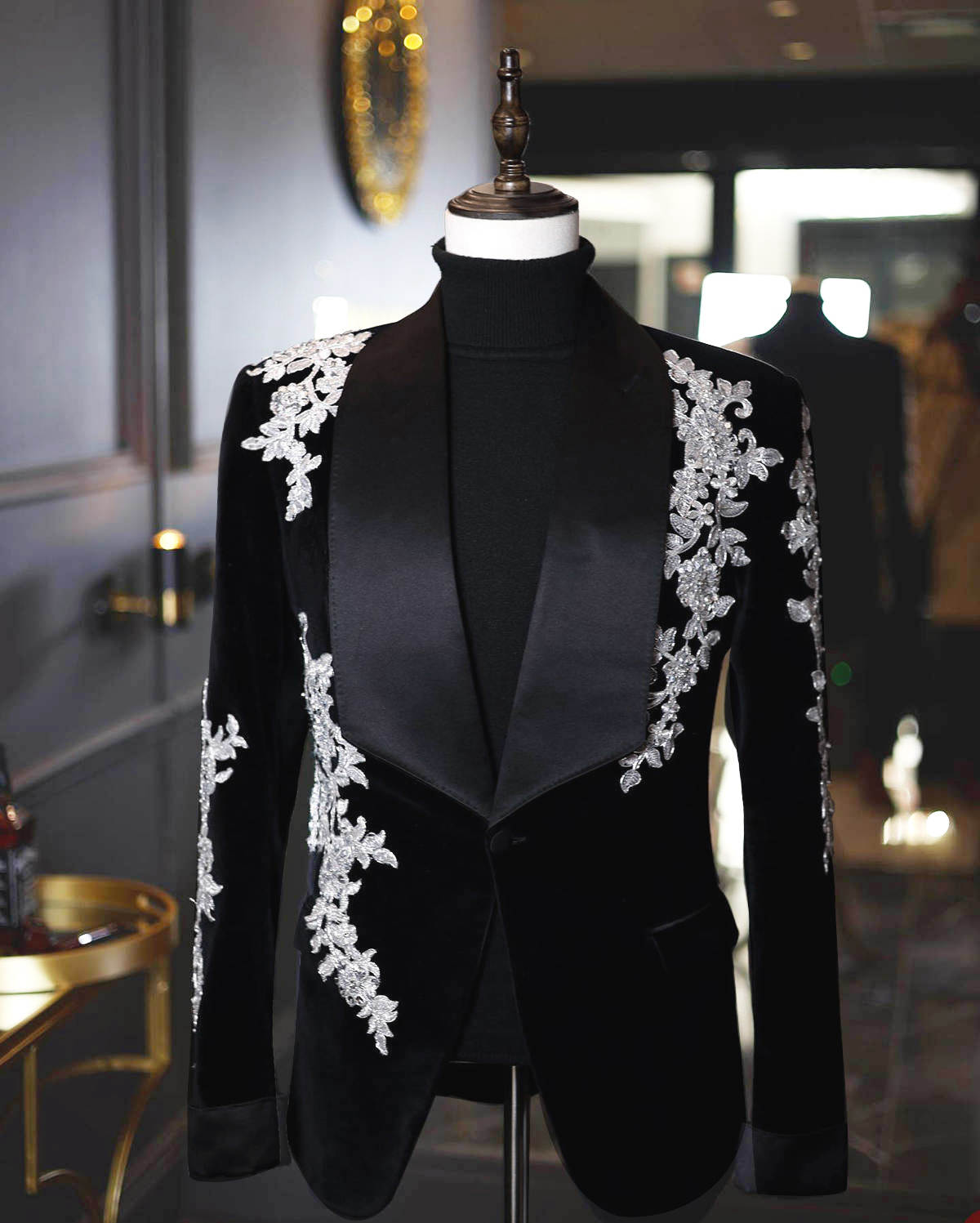 Royal Wedding Tuxedos Flannel Appliques Shawl Lapel Fashion Men Suit 1 Piece Set Jacket Classic Fit Party Suits Customized