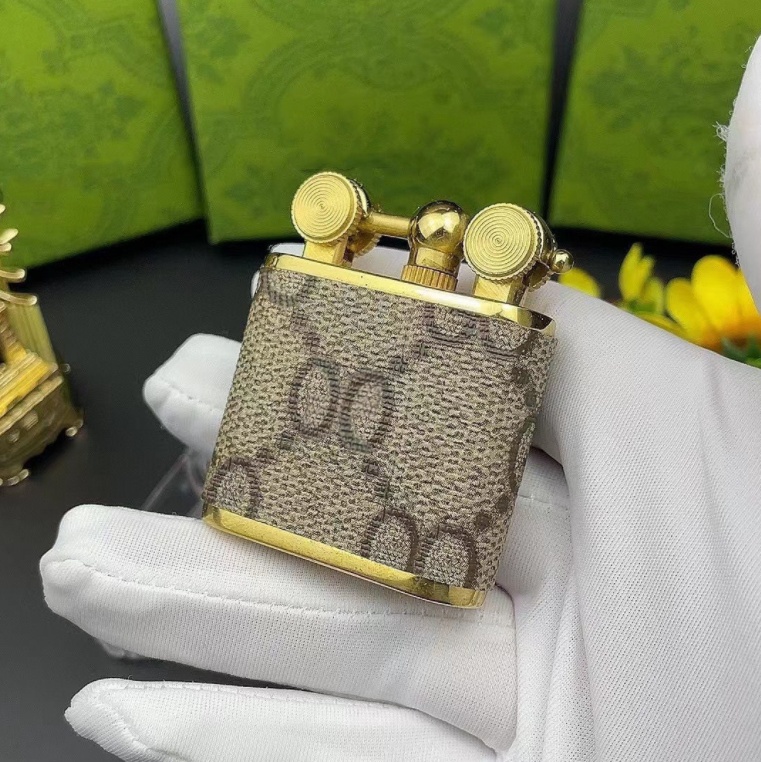 Fashion Brand Classic Letter New High-End Handmade Pure Copper Retro Kerosene Lighter Personalized For Boyfriend's Birthday With Gift Box