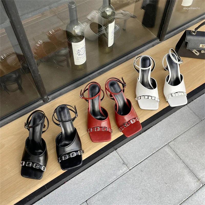2025 S Fashion Designer Sandals Square Toe Buckle Strap Beige Heeled Summer Women S Low Shoes Black Open Heeled Clear Comfort High Girl