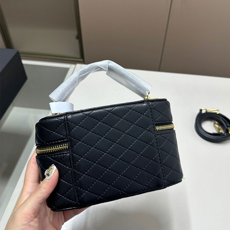Designer Box Bag Fashion Womens Leather Cosmetic Zipper Handbag Shoulder Bags Make Up Cases Dia shaped chain shoulder bag with slanted crossbody desig