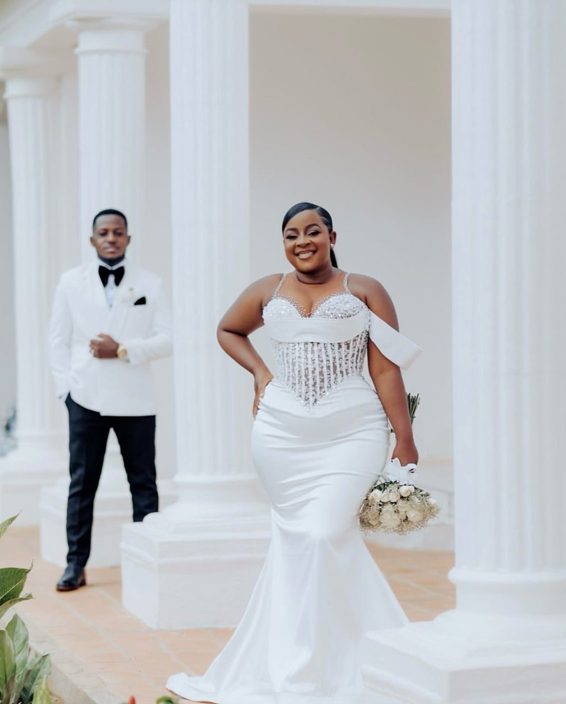 2025 Arabic Aso Ebi Plus Size Ivory Mermaid Wedding Dresses Simple Lace Beaded Satin Sheer Neck Bridal Gowns Dress For Bride
