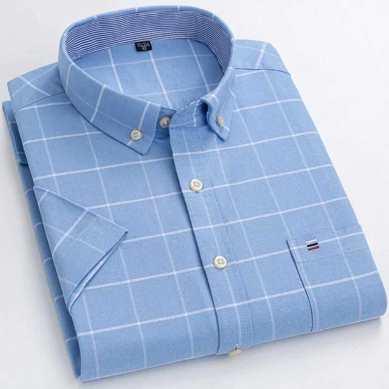 100% Cotton Breathable Men Oxford Short Sleeve Summer Plaid Striped Male Shirt Business Regular Fit Oversized ClothesXJ250121