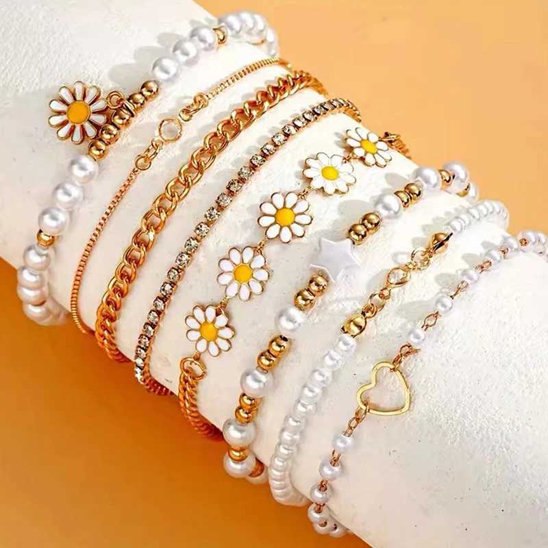 Boho Summer Five-Pointed Star Small Daisy Pearl Bracelet Eight-Piece Set for Fashion Woman Adjustable Charm Bangle Jewely GIftXJ250117