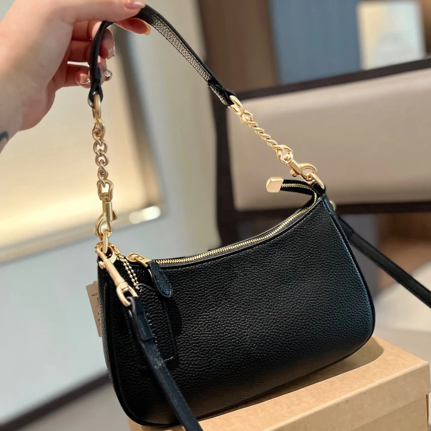 Shoulder Bags teri Fashion Designer Underarm Small Handbags Women Shoulder Bag Half-moon ladies Baguette Purse Chain Strap Croissant bags Large Capacity Chain Bags