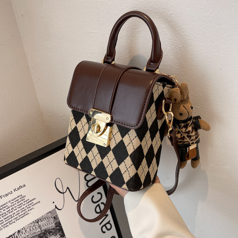 French Niche Design 2025 Spring New Women's Popular Crossbody Internet Celebrity Portable Small Square Bag