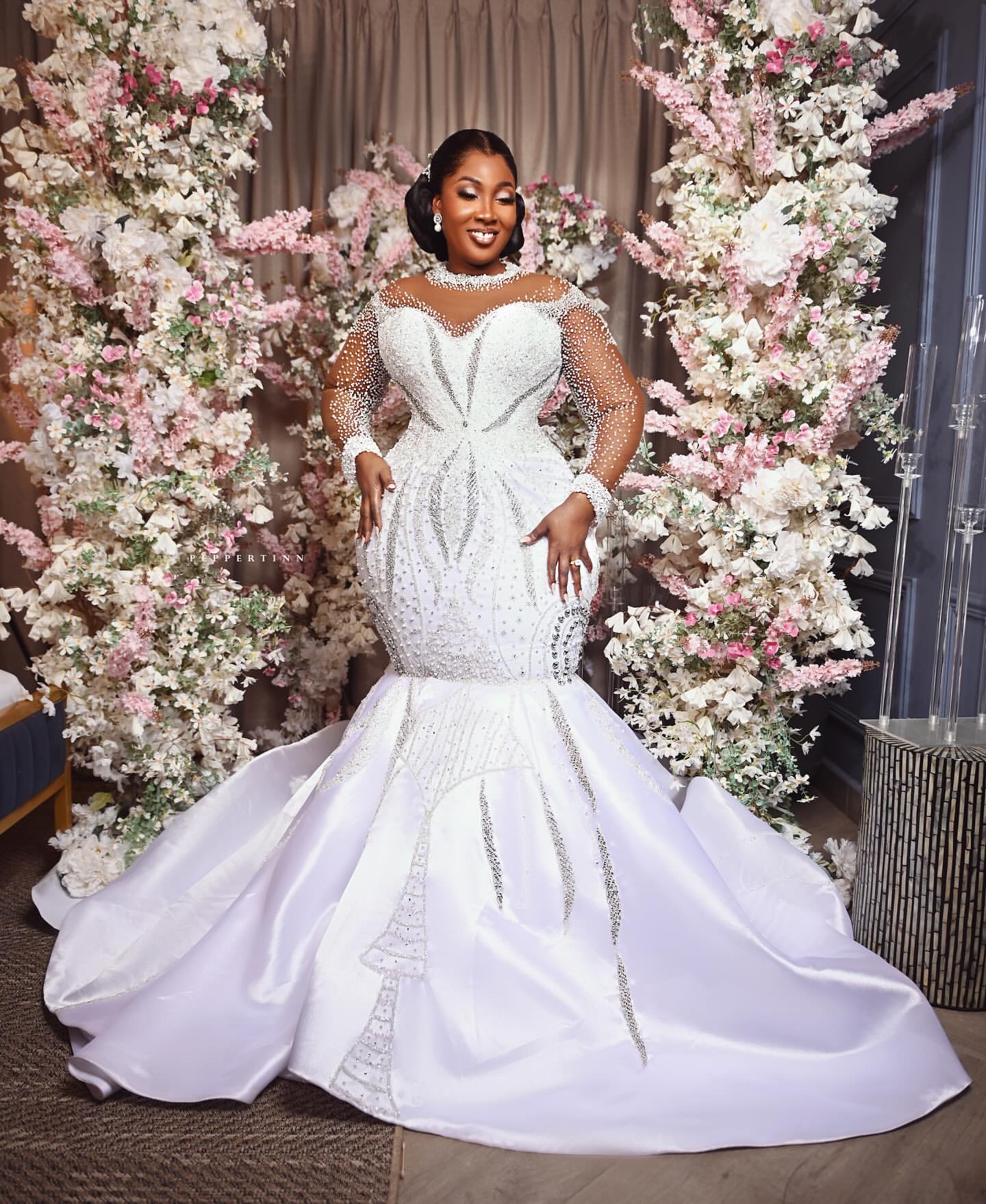 2025 Arabic Aso Ebi Plus Size Off Shoulder Wedding Dresses Crystals Beaded Satin Full Sleeves Vintage Bridal Gowns Dress For Bride ZJ06